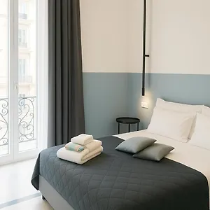 Rettifilo 311 ***** Napels